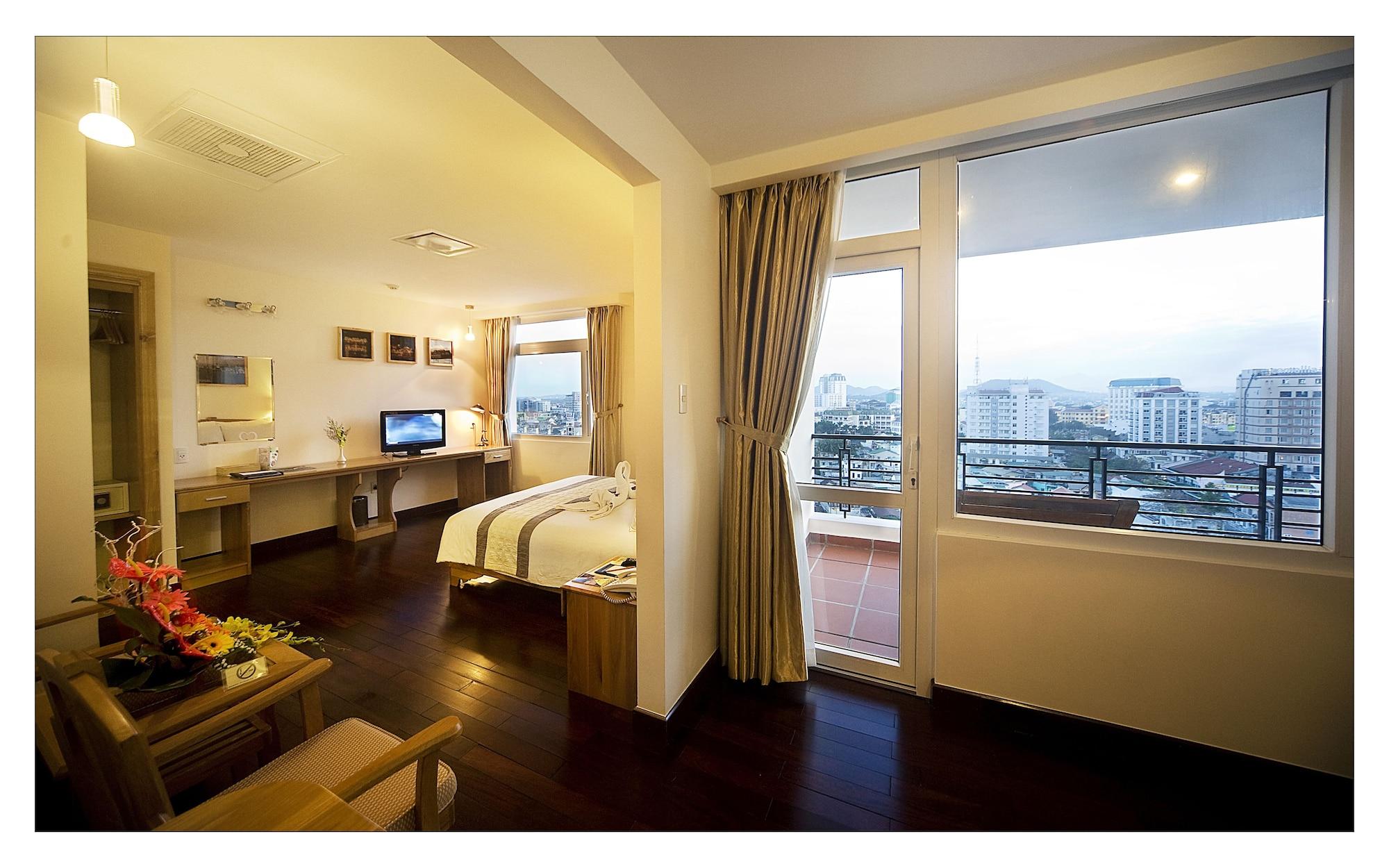 Romance Hotel Hue Exterior photo