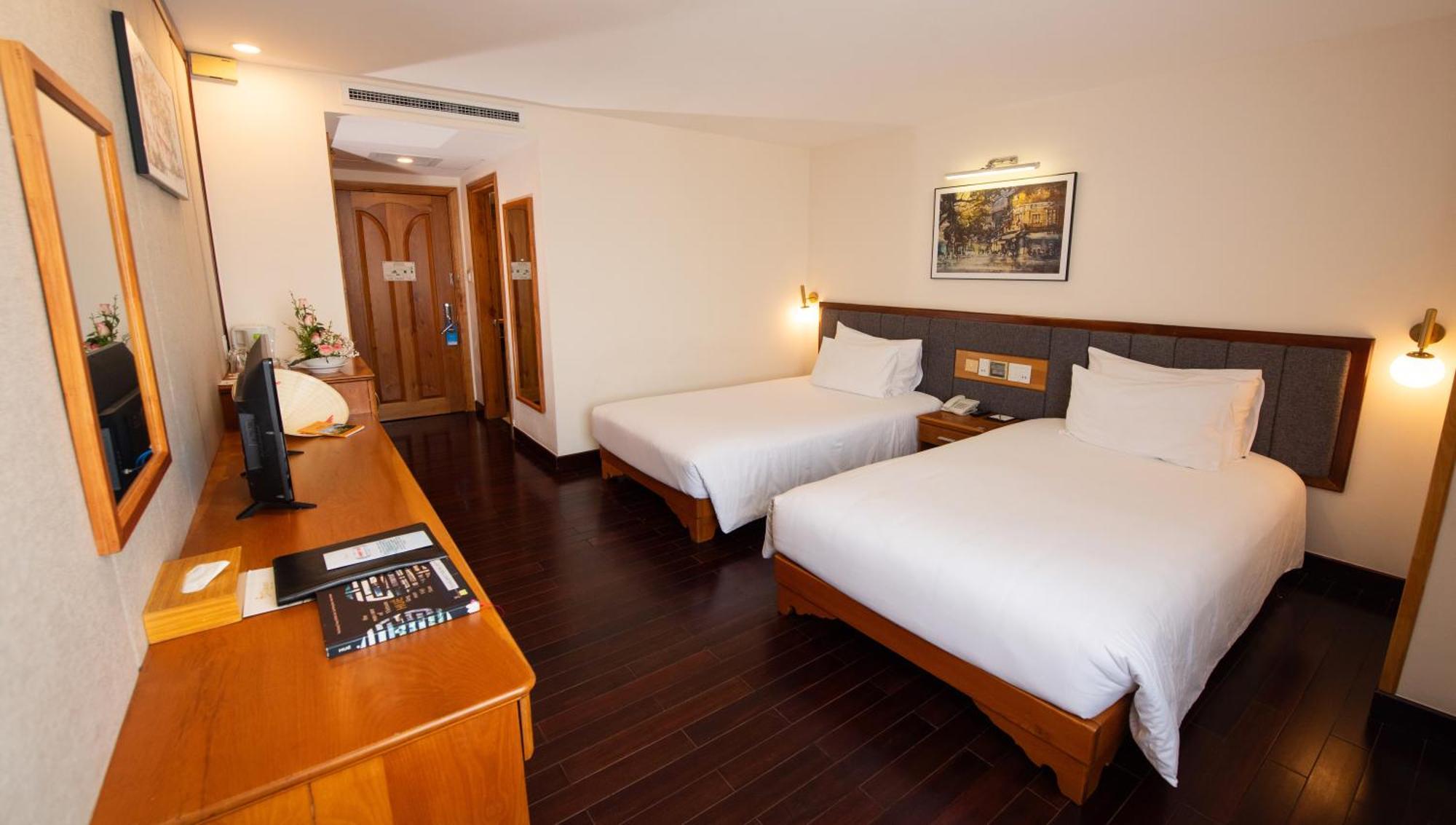 Romance Hotel Hue Exterior photo