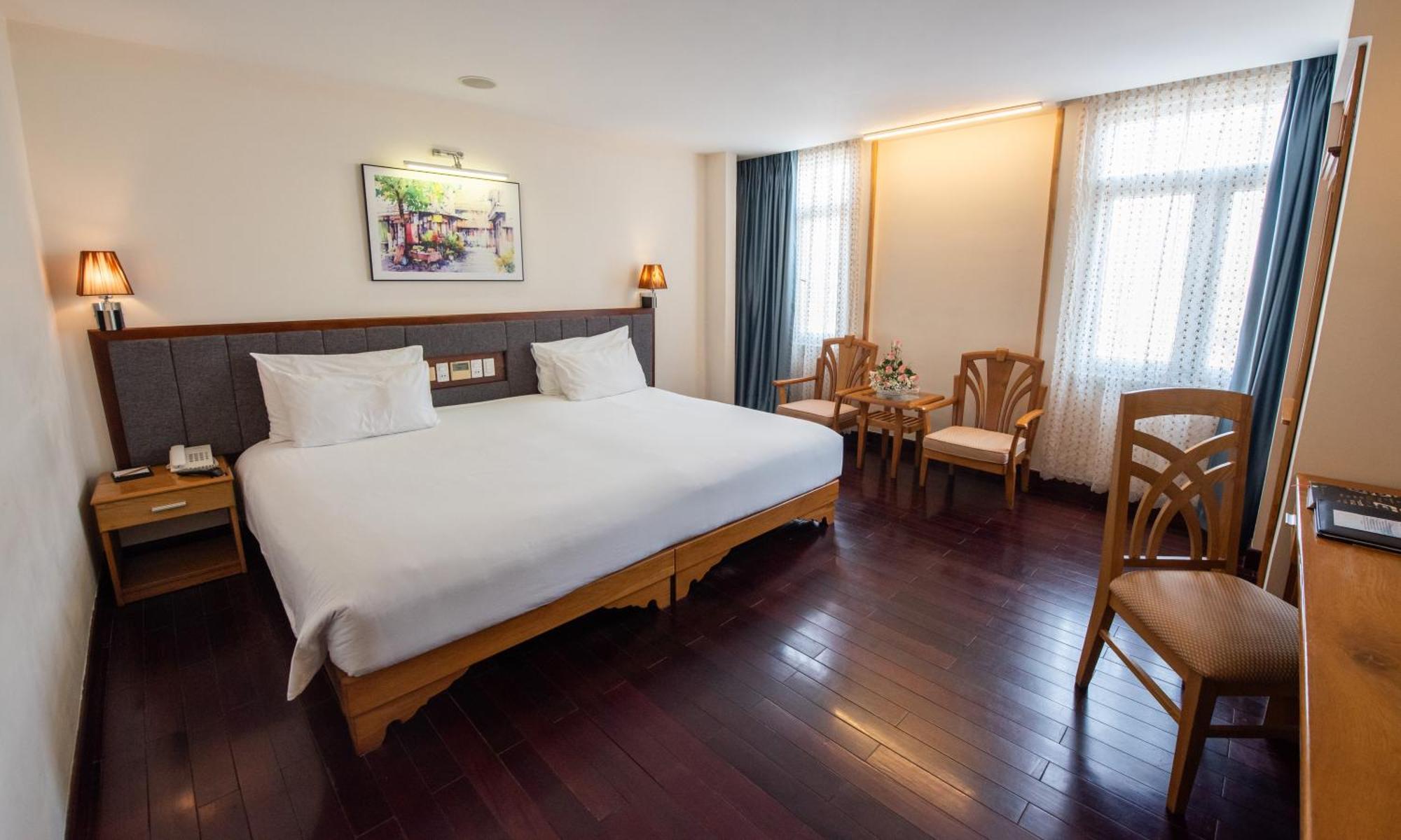 Romance Hotel Hue Exterior photo